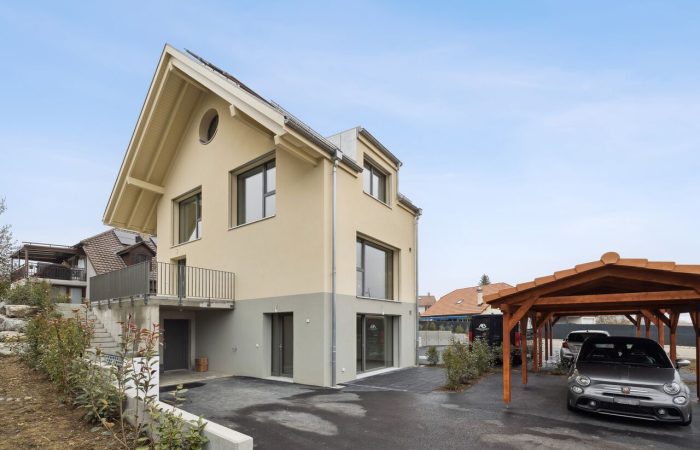 39431167_415_699edb3bb44492.23794929